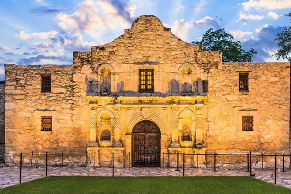 Pershing Place: Historic Home With Heated Spa/Pool By Zoo, Pearl, Golf, Witte San Antonio Extérieur photo